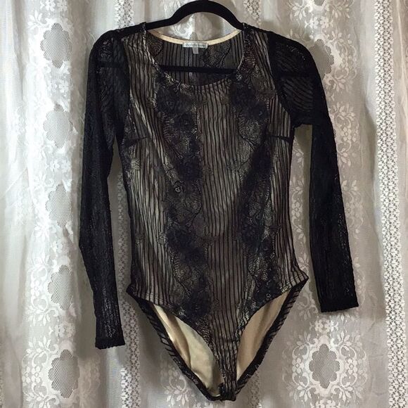 Charlotte Russe Long Sleeve Lace Bodysuit Size M - Picture 3 of 16
